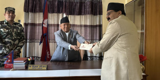 कर्णालीका मुख्यमन्त्री राजकुमार शर्माले दिए राजीनामा