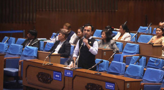 गृहमन्त्री लामिछानेलाई विश्वप्रकाशको प्रश्न : गिरिबन्धु टी–स्टेटको फाइल खोल्न तयार हो ? 