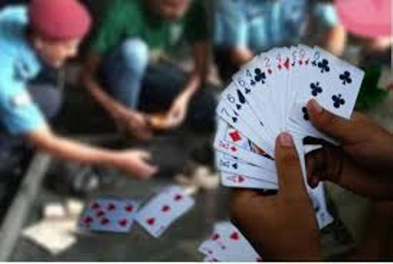 जुवातास खेलिरहेको अवस्थामा ९ जना पक्राउ