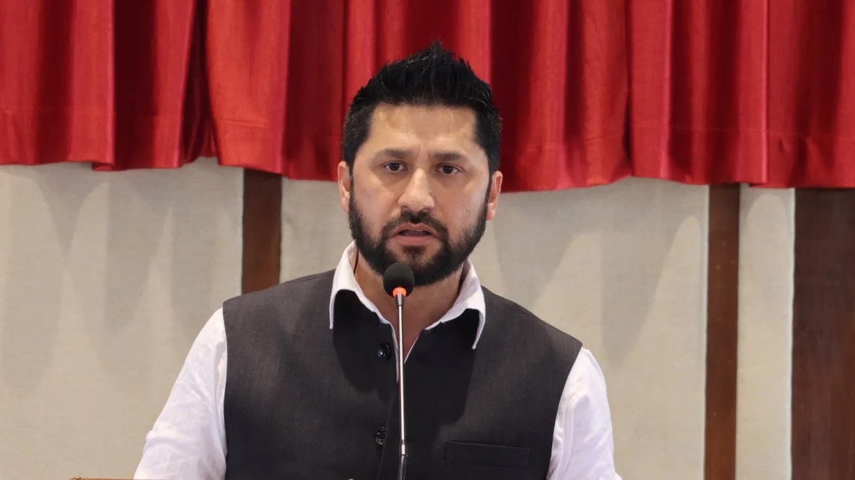 रवि लामिछानेविरुद्ध पक्राउ पुर्जी जारी 