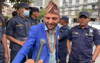 निकोलस भुसाल रिहा 