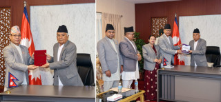 दलित र थारु आयोगको वार्षिक प्रतिवेदन राष्ट्रपति समक्ष पेस
